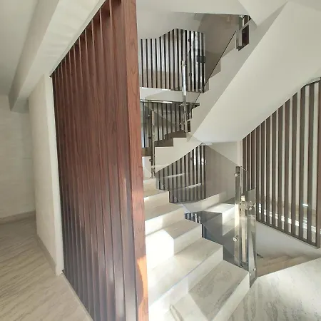 Velika Recepcija 38 *